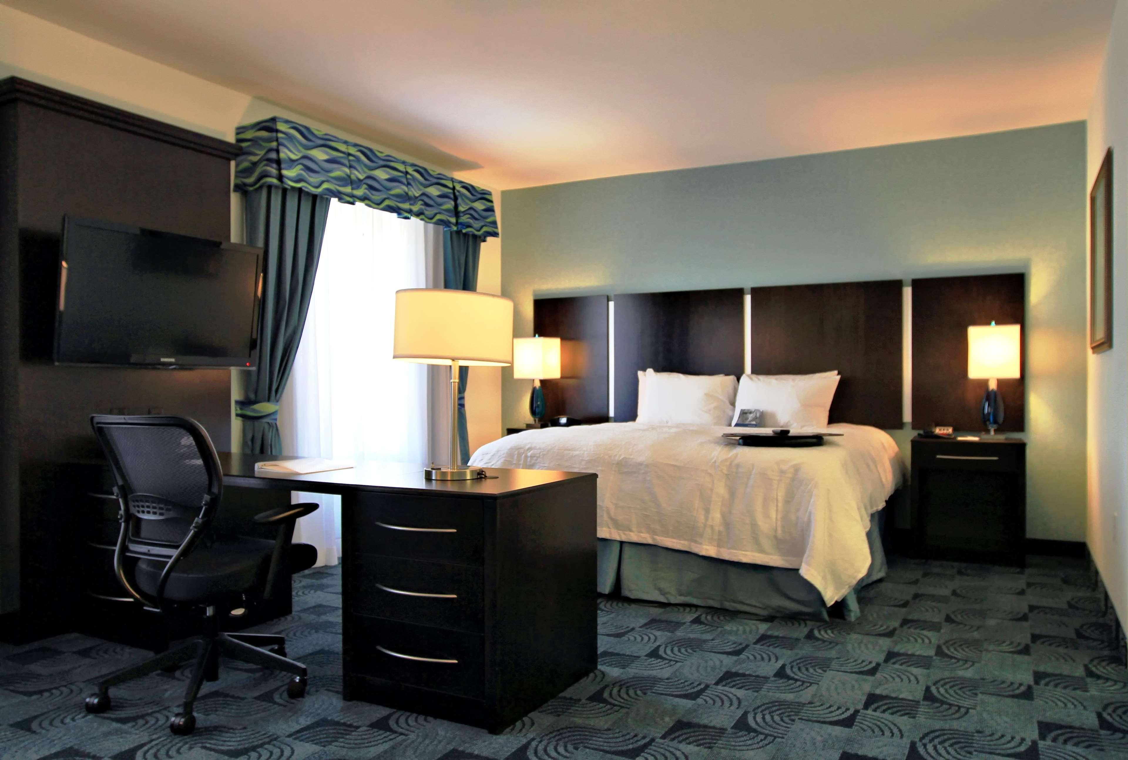 Hampton Inn And Suites Dallas/Lewisville-Vista Ridge Mall Room photo