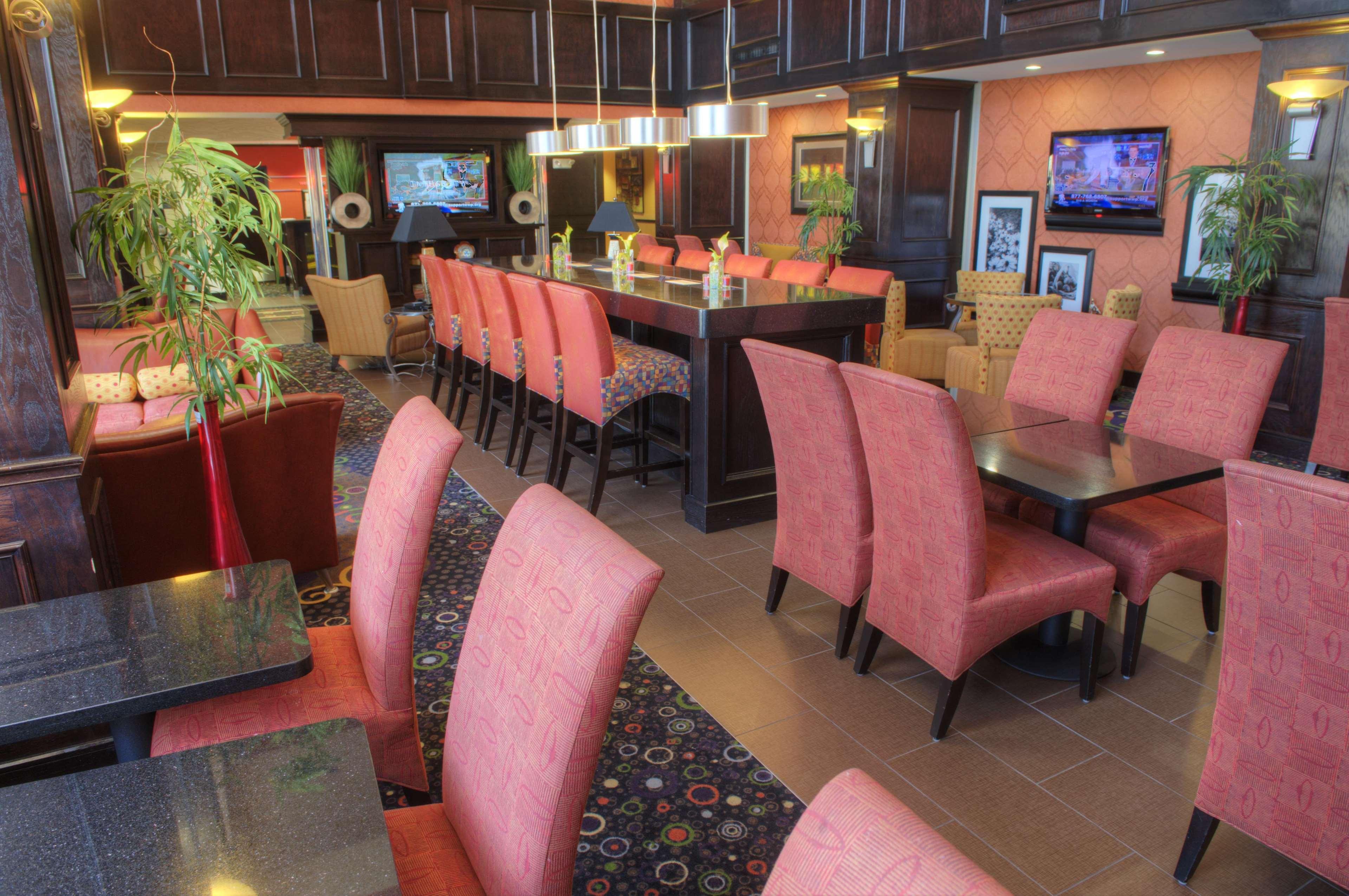 Hampton Inn And Suites Dallas/Lewisville-Vista Ridge Mall Restaurant photo